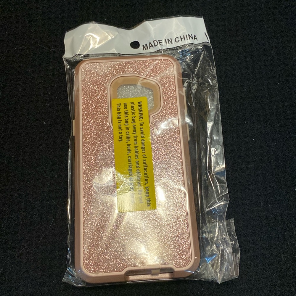 Samsung S9 cellphone case. Pink bling perfection! New in package.